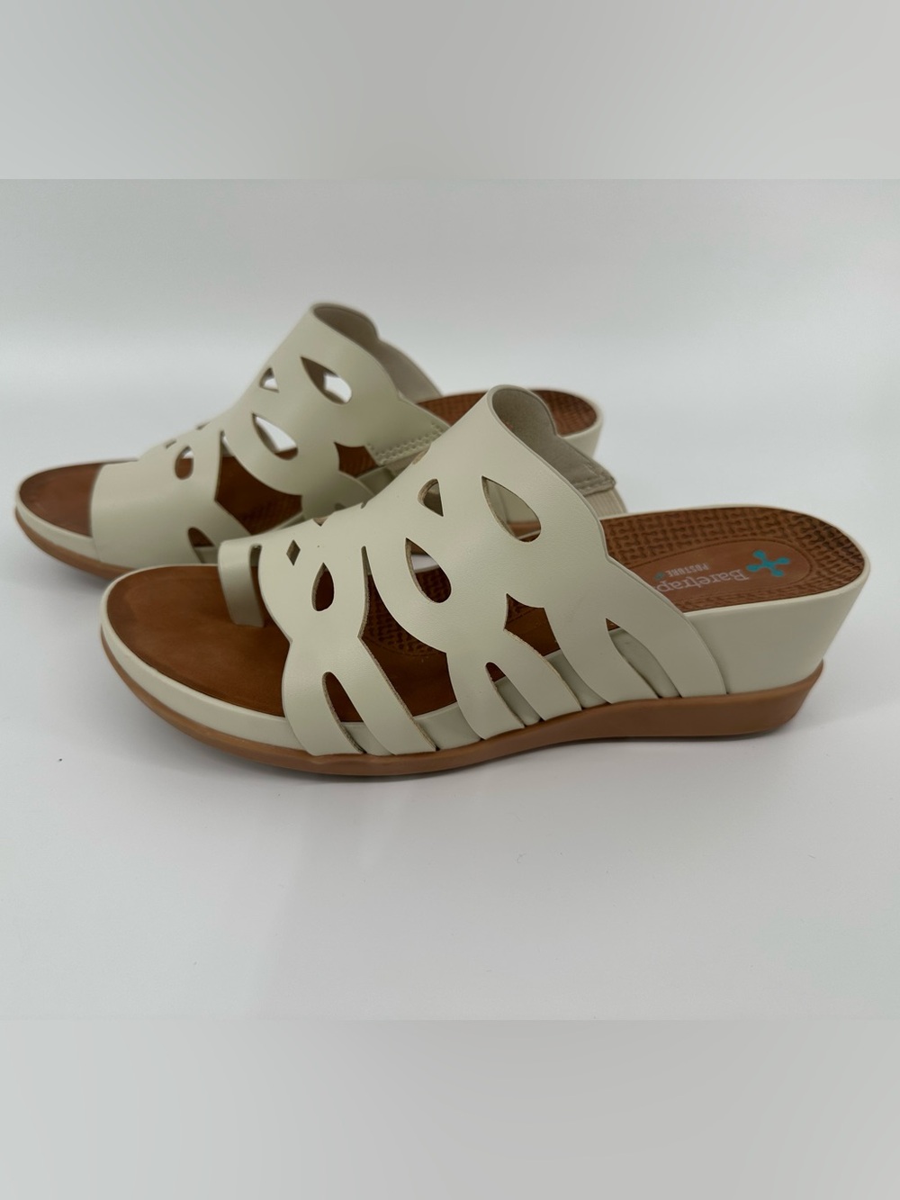 BareTraps Womens DEMETRA Faux Leather Slip On Slide Sandals